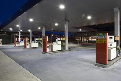 Oświetlenie stacji benzynowych - tsg-solutions.com/pl