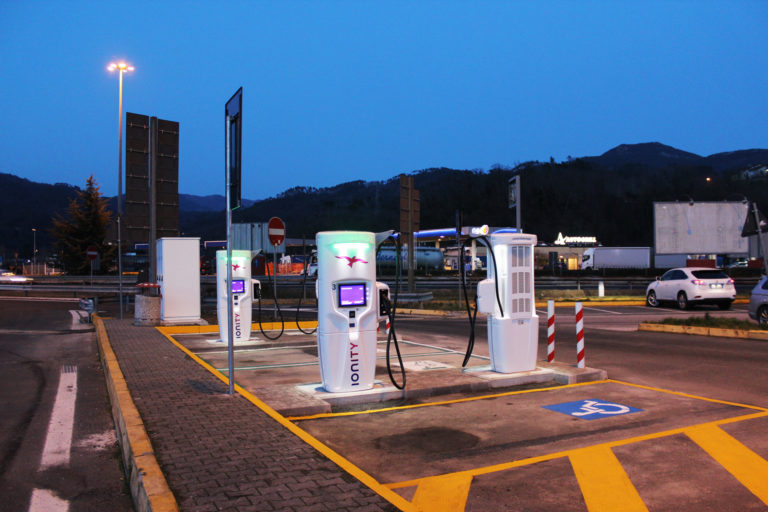TSG Charge - colonnine elettriche Ionity