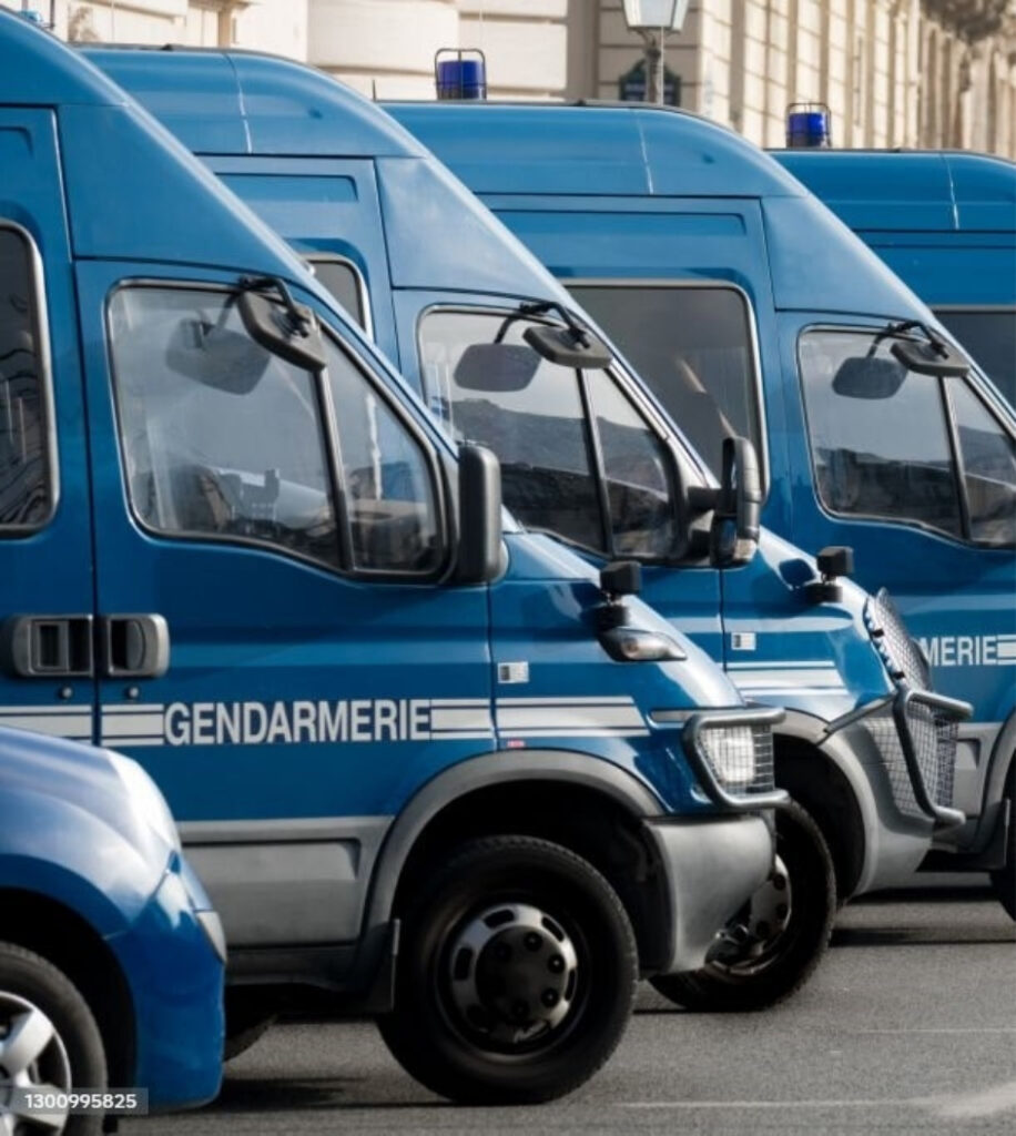 Véhicules-de-gendarmerie