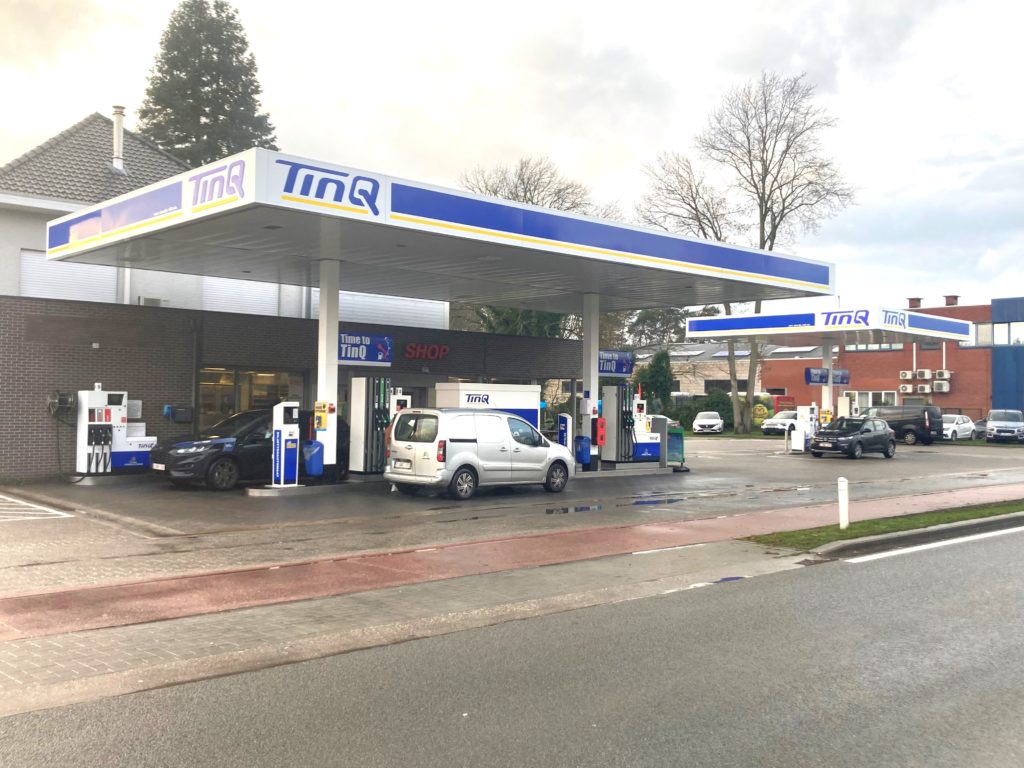 Station-service Tinq