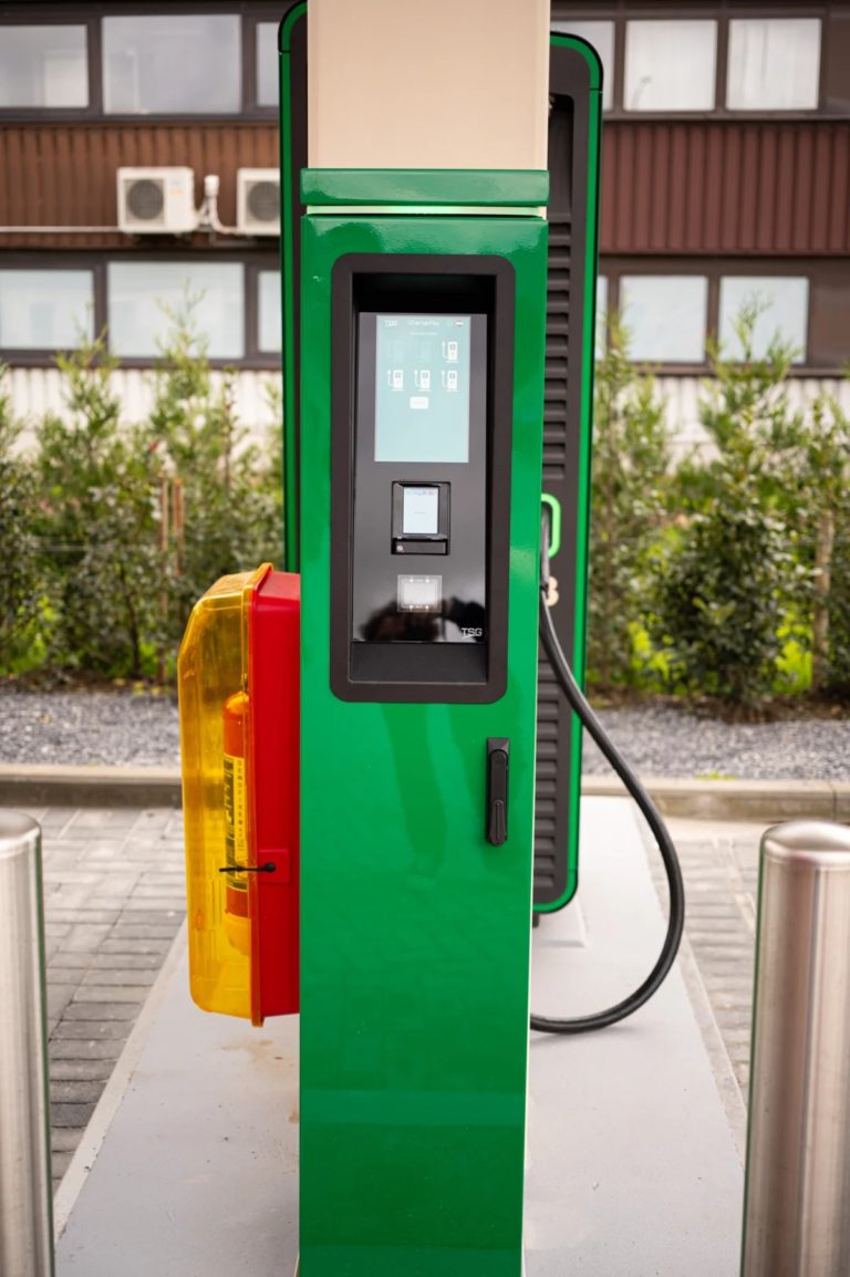 De betaalterminal ChargePay geïnstalleerd door TSG