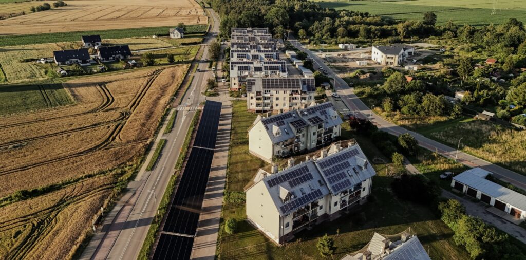 ombrières-photovoltaïques-habitat-collectif
