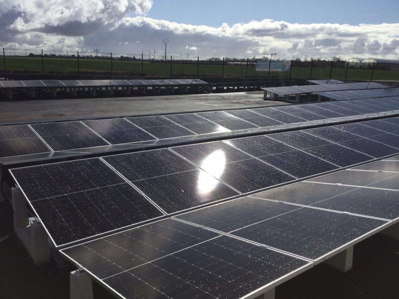 centrale-photovoltaique-au-sol-entrepot-logistique