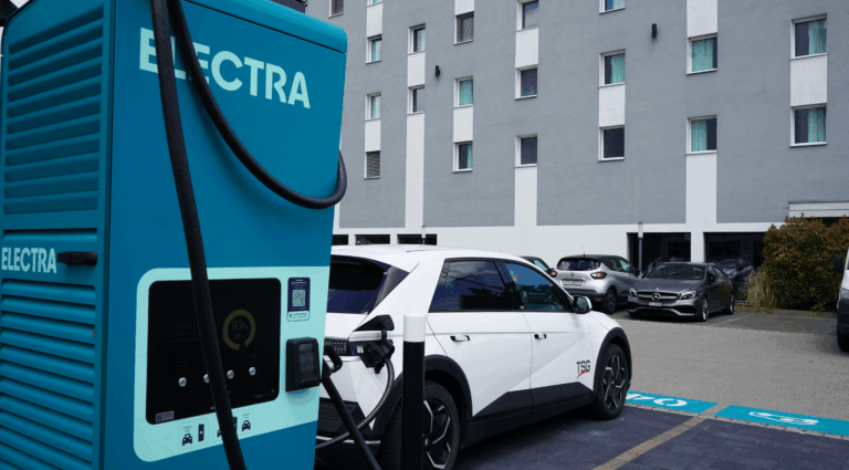 Porjekt-electra-granges-paccot-installation-alpitronic-back-view.png