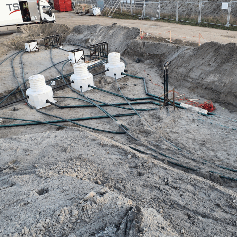 Travaux de tuyauterie réalisés par TSG sur le parking pour camions AERS