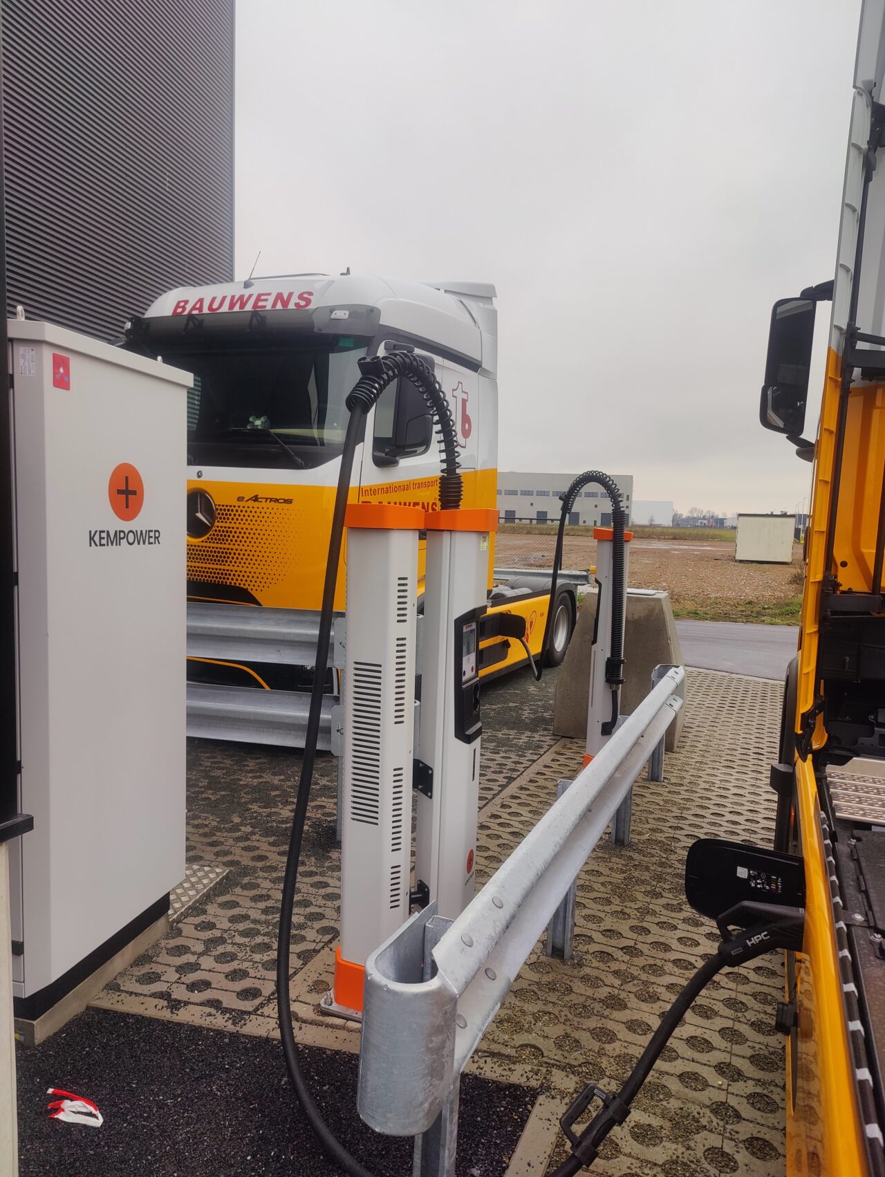 2-satellites-Bauwens