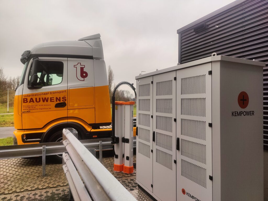 Bauwens-truck-power-unit-kempower