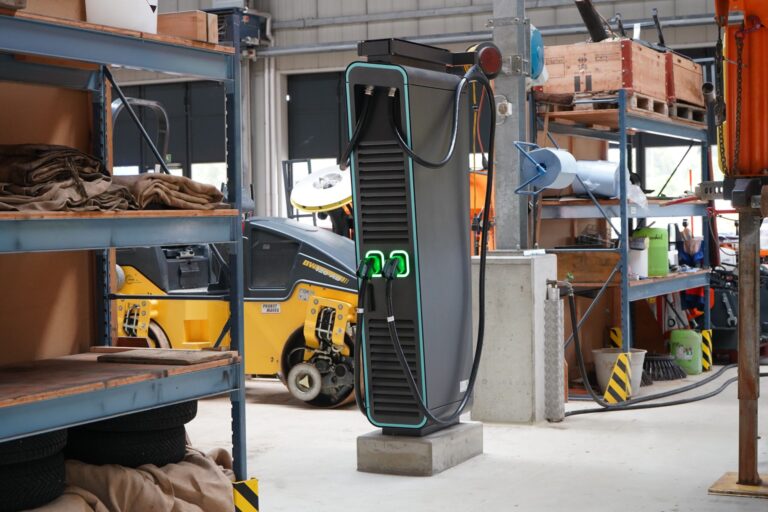 Alpitronic Bau DC Ladestation