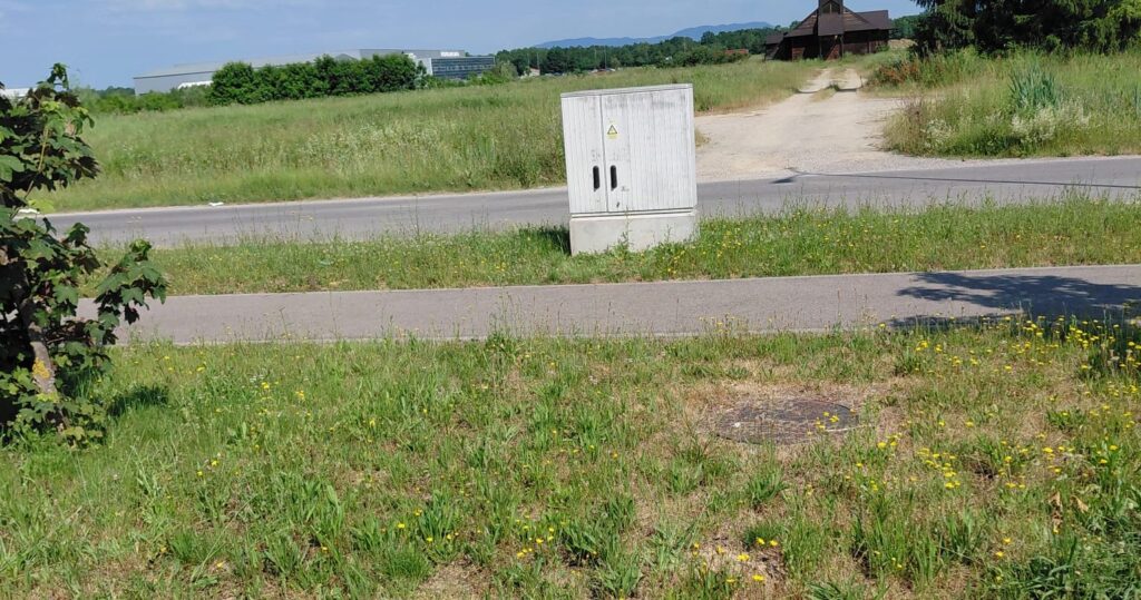 Gospodarska zona Pisarovina – obnovljena pješačka staza i razvodni ormar